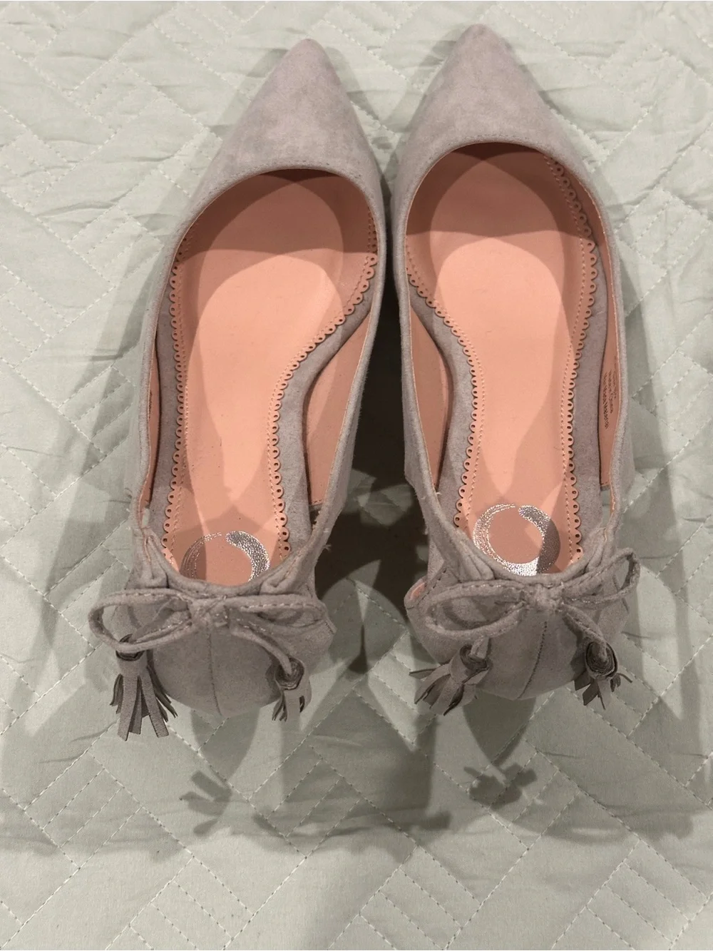 Women’s Gray Faux Suede Pointed Toe Kitten Hell Size 6.5